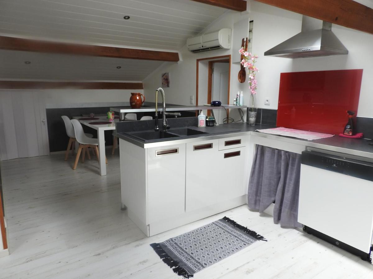 Appartement Mansarde Et Climatise 50 M2 Pompignan  Ngoại thất bức ảnh