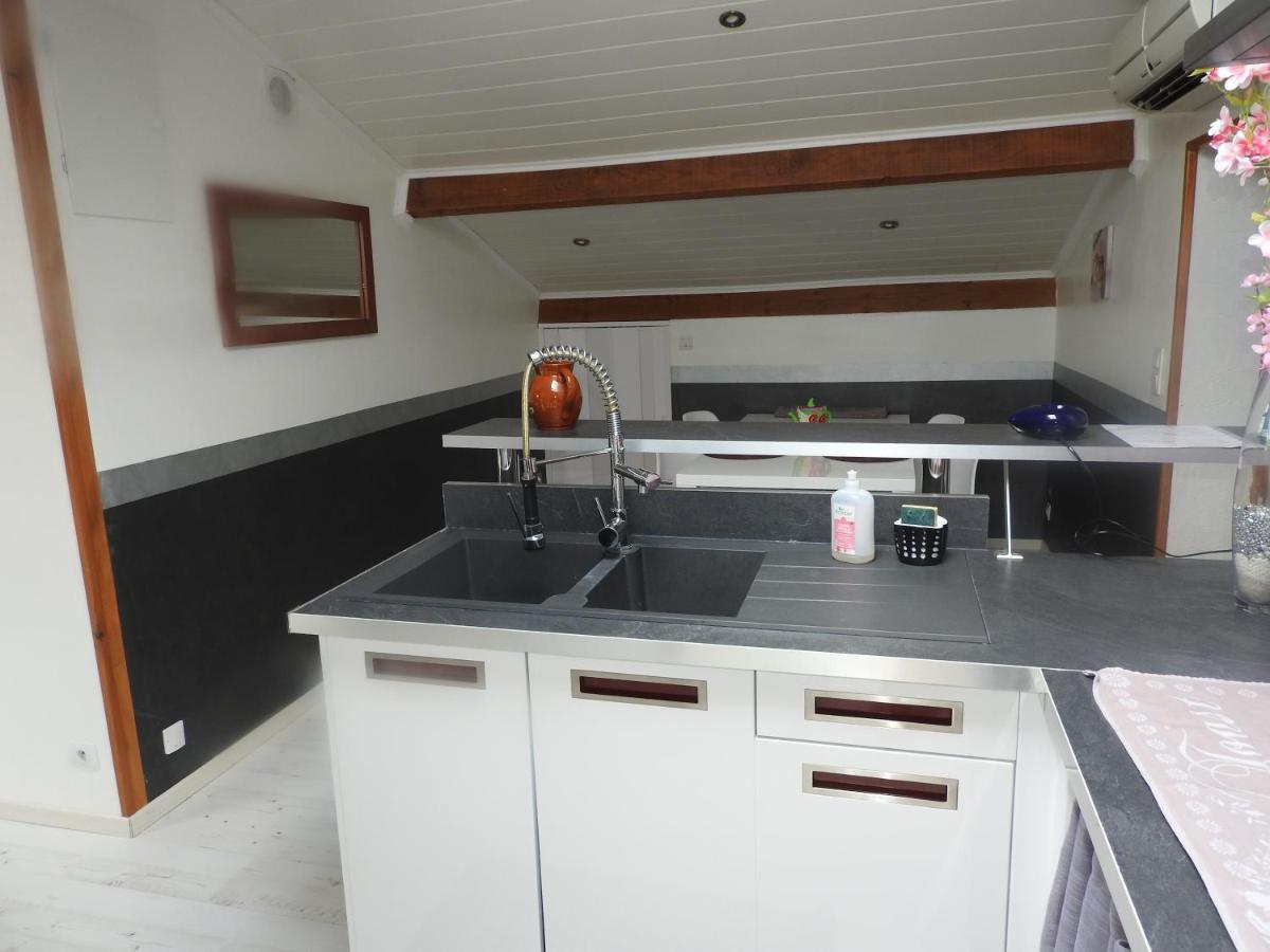 Appartement Mansarde Et Climatise 50 M2 Pompignan  Ngoại thất bức ảnh