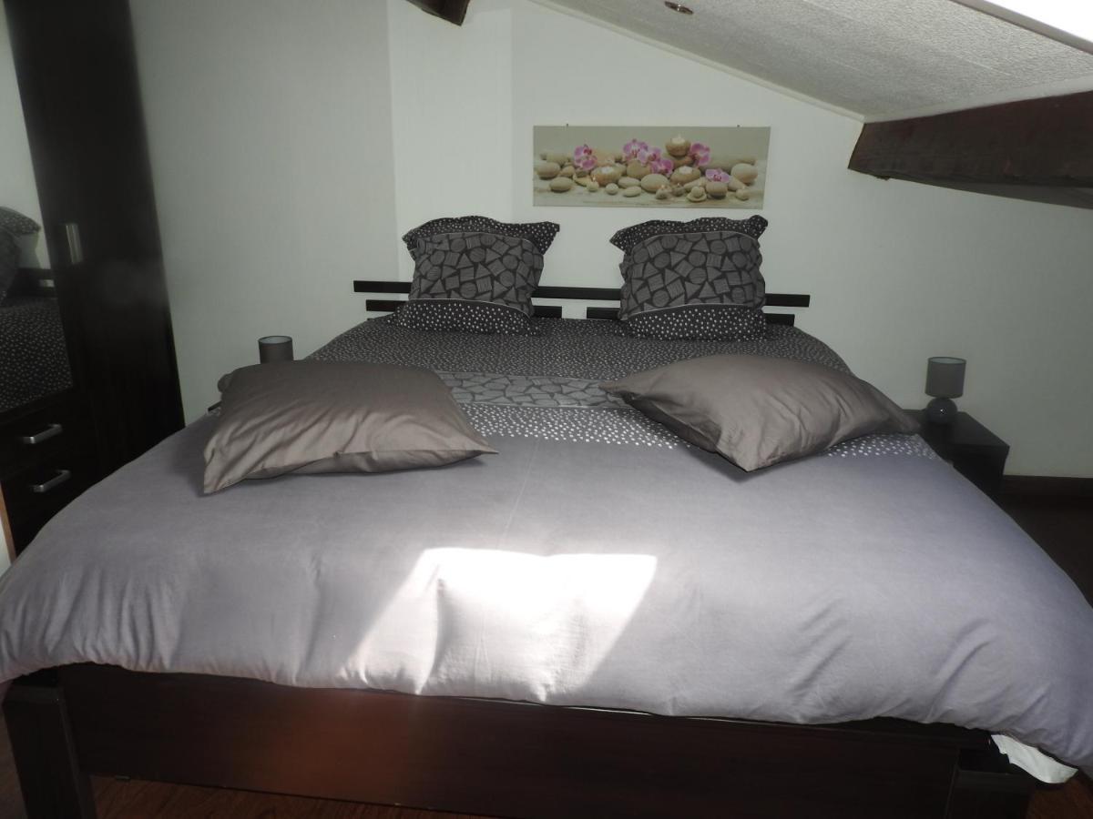 Appartement Mansarde Et Climatise 50 M2 Pompignan  Ngoại thất bức ảnh
